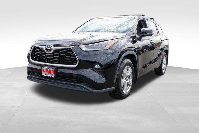 used 2022 Toyota Highlander car, priced at $29,966