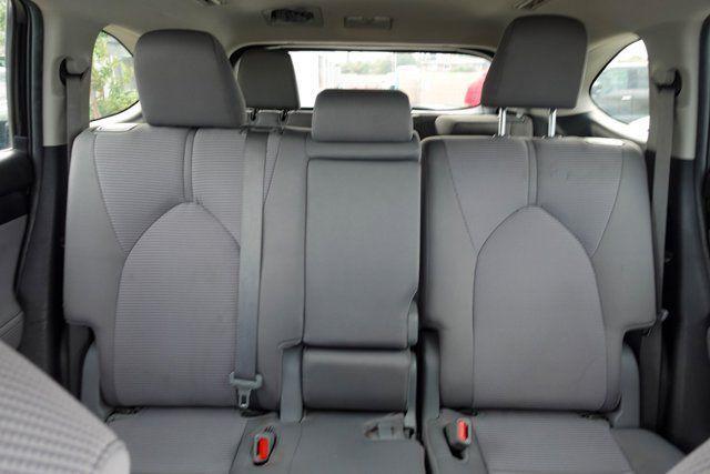 used 2022 Toyota Highlander car, priced at $29,966