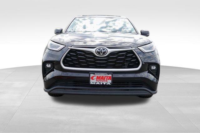 used 2022 Toyota Highlander car, priced at $29,966