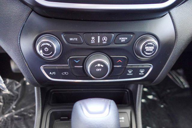 used 2020 Jeep Cherokee car, priced at $15,111