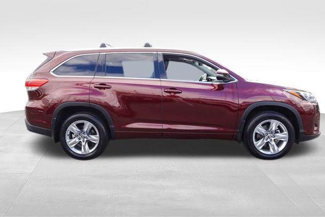 used 2018 Toyota Highlander car, priced at $23,988