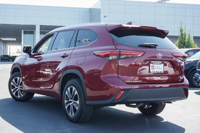 used 2022 Toyota Highlander car, priced at $31,955