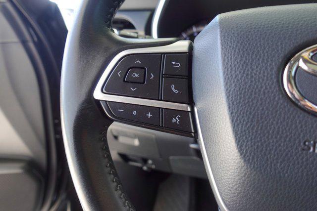 used 2022 Toyota Highlander car, priced at $41,988