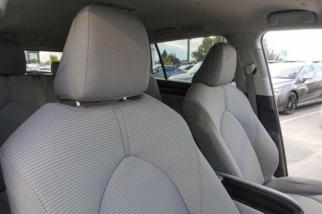 used 2021 Toyota Highlander car