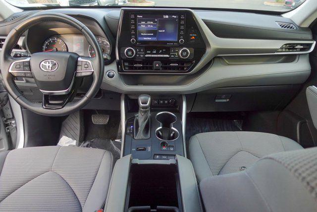 used 2021 Toyota Highlander car