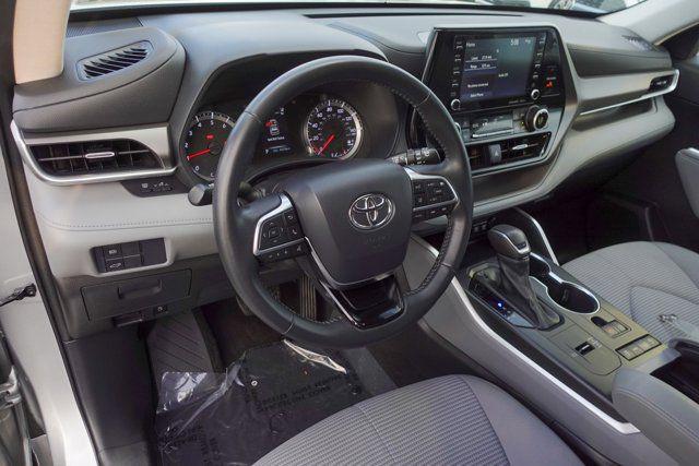 used 2021 Toyota Highlander car