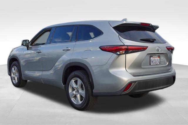 used 2021 Toyota Highlander car