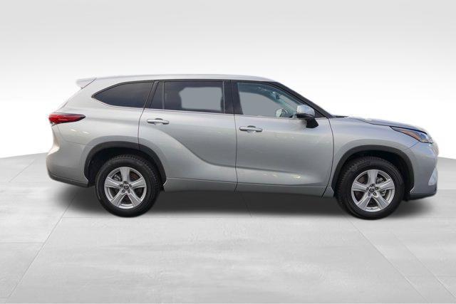 used 2021 Toyota Highlander car