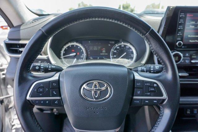 used 2022 Toyota Highlander car, priced at $30,295