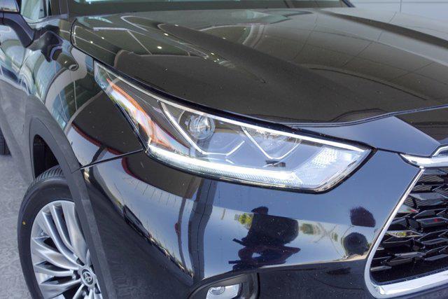 used 2022 Toyota Highlander Hybrid car, priced at $49,955