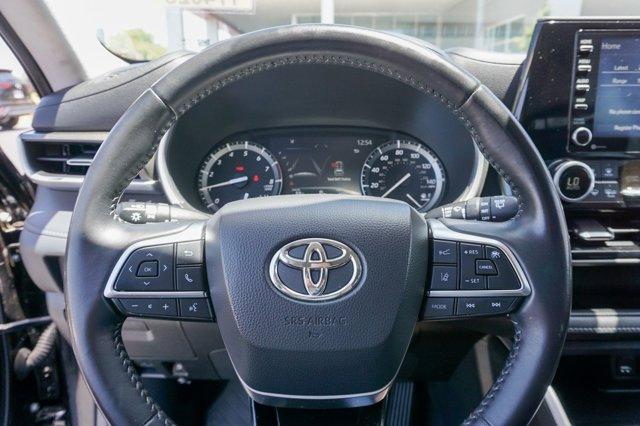 used 2021 Toyota Highlander car, priced at $35,595