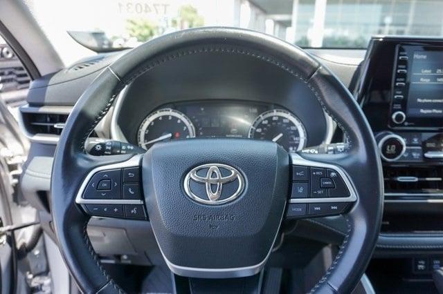 used 2022 Toyota Highlander car, priced at $35,955