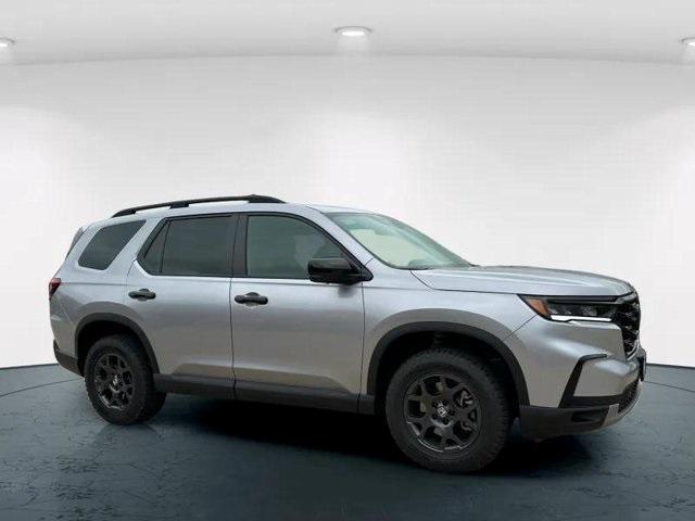 new 2025 Honda Pilot car, priced at $51,330