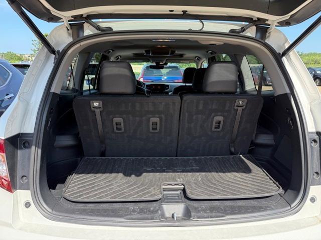 used 2022 Honda Pilot car, priced at $36,665