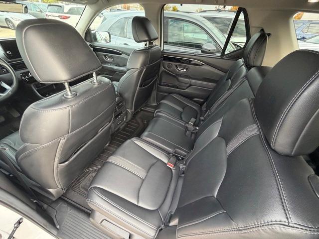 used 2024 Honda Pilot car, priced at $42,950