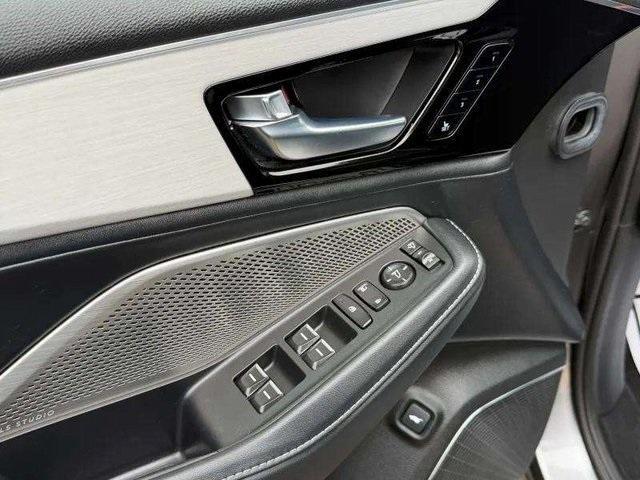 used 2023 Acura MDX car, priced at $40,124