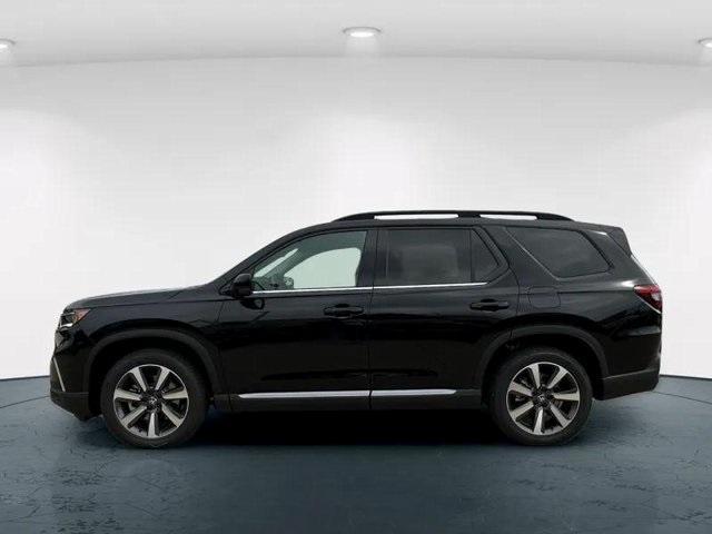new 2025 Honda Pilot car, priced at $54,530