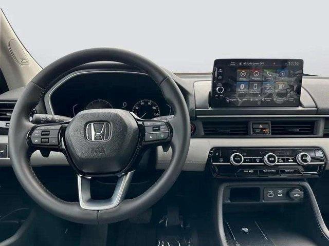 new 2025 Honda Pilot car, priced at $53,225