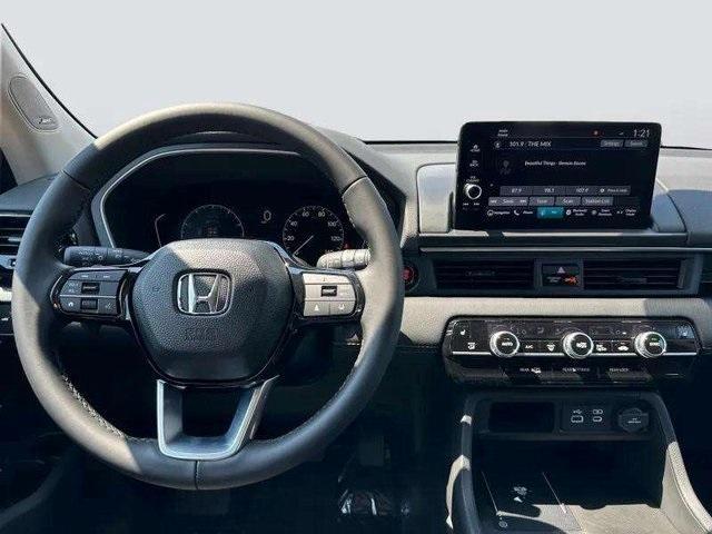 new 2025 Honda Pilot car, priced at $51,050