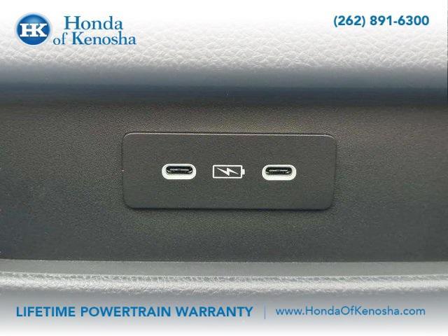 new 2025 Honda Pilot car, priced at $51,050