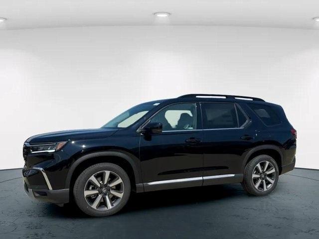 new 2025 Honda Pilot car, priced at $51,050