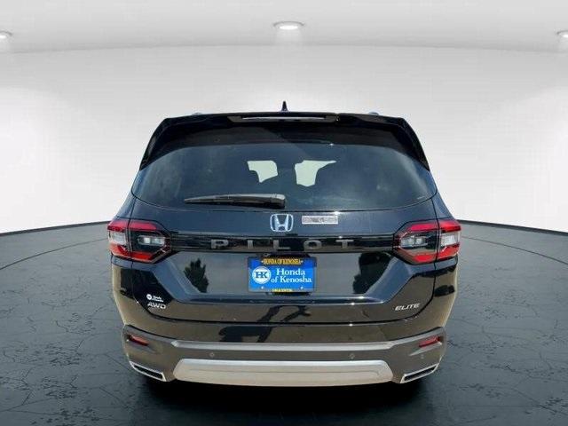 new 2025 Honda Pilot car, priced at $54,530