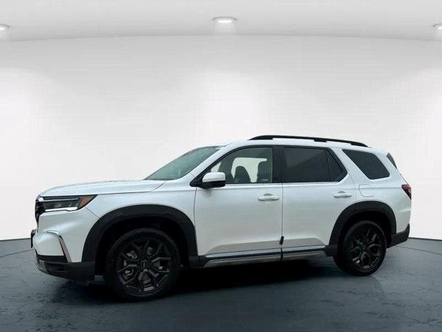 new 2025 Honda Pilot car, priced at $54,255
