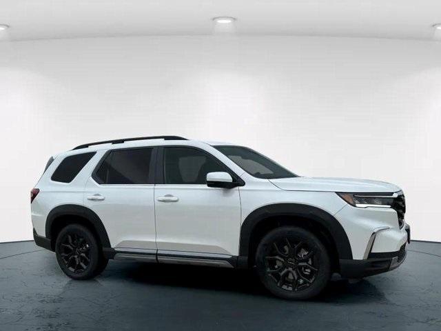 new 2025 Honda Pilot car, priced at $54,255