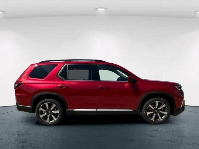 new 2025 Honda Pilot car, priced at $54,985
