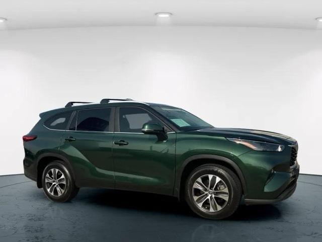 used 2023 Toyota Highlander car, priced at $37,991