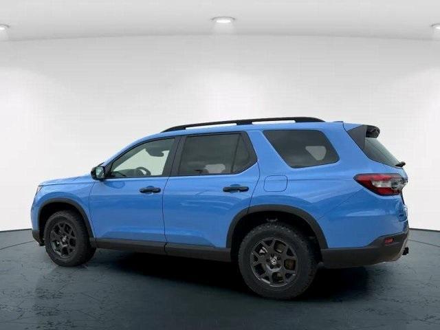 new 2025 Honda Pilot car, priced at $51,305