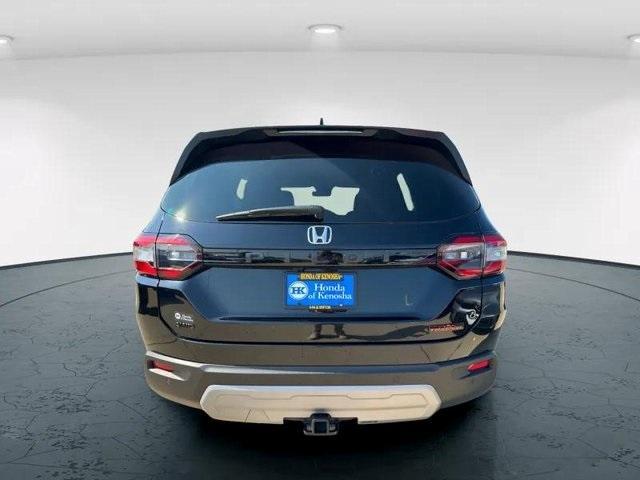 used 2025 Honda Pilot car, priced at $45,396