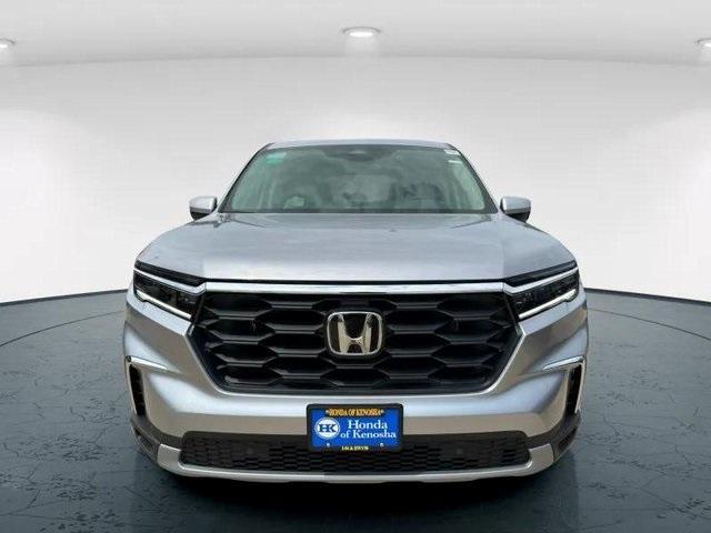 new 2025 Honda Pilot car, priced at $47,780