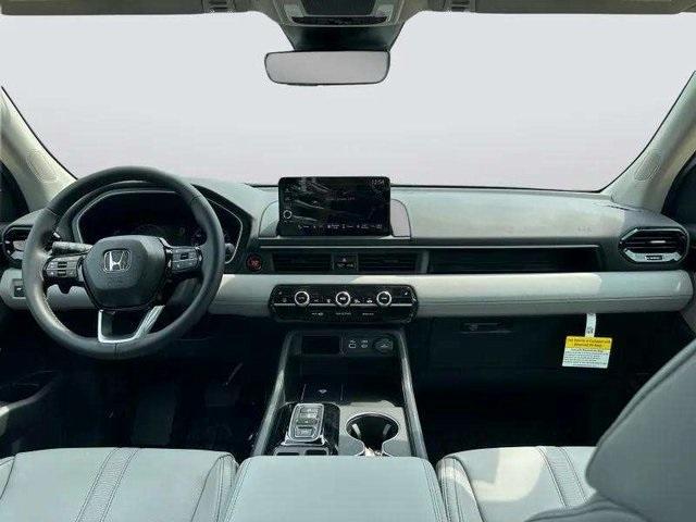 new 2025 Honda Pilot car, priced at $47,780