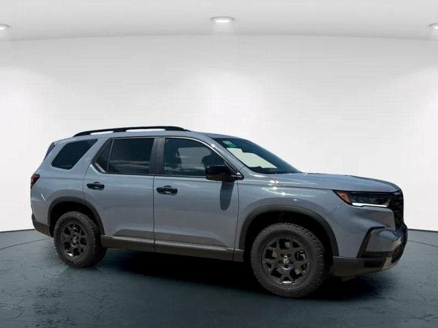 new 2025 Honda Pilot car, priced at $51,305