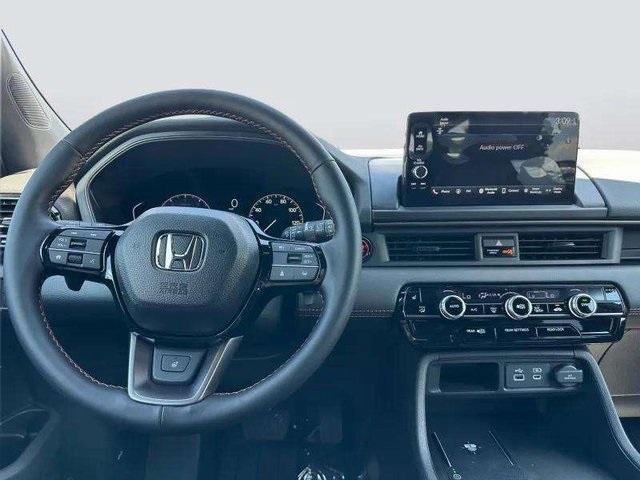 new 2025 Honda Pilot car, priced at $51,305