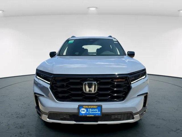 new 2025 Honda Pilot car, priced at $51,305