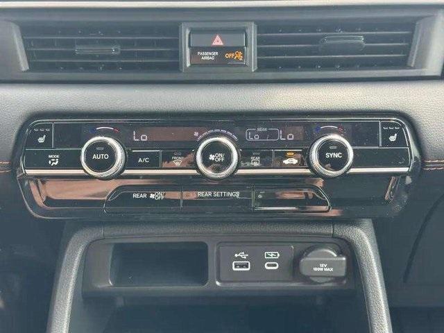 new 2025 Honda Pilot car, priced at $43,795