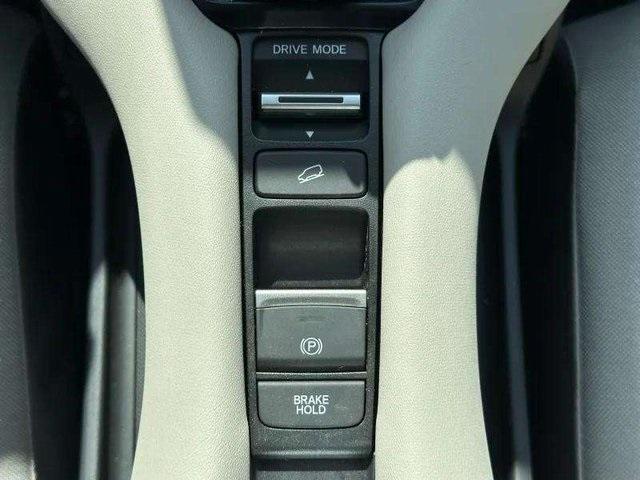 new 2025 Honda HR-V car, priced at $28,750