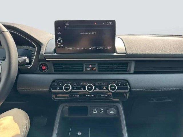 new 2025 Honda Pilot car, priced at $54,985