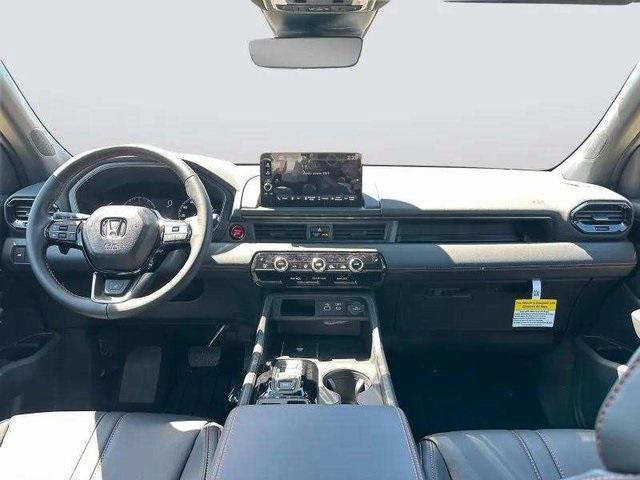 new 2025 Honda Pilot car, priced at $51,330