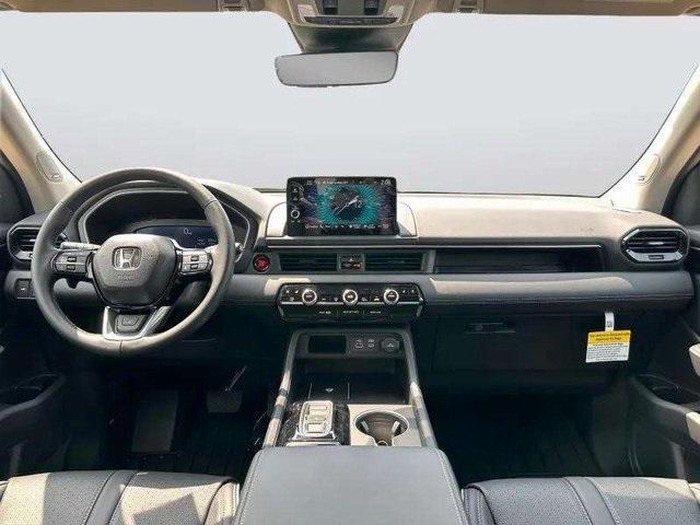 new 2025 Honda Pilot car, priced at $54,530