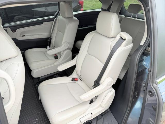 used 2025 Honda Odyssey car, priced at $40,979