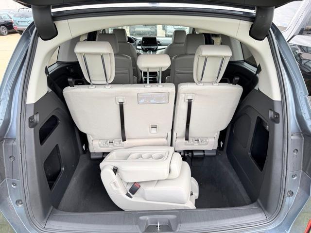 used 2025 Honda Odyssey car, priced at $40,979