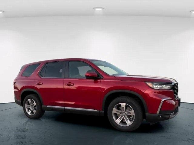 new 2025 Honda Pilot car, priced at $47,550