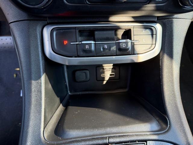 used 2022 GMC Acadia car, priced at $25,384