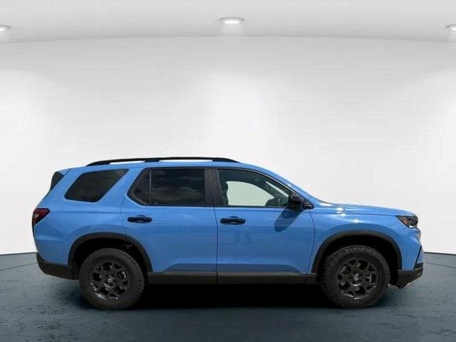 new 2025 Honda Pilot car, priced at $51,305