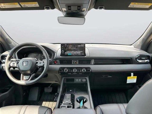 new 2025 Honda Pilot car, priced at $51,305