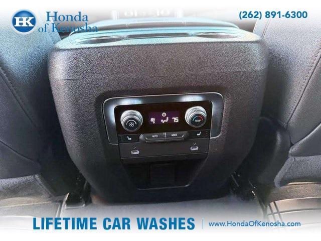 used 2024 GMC Yukon car, priced at $60,183