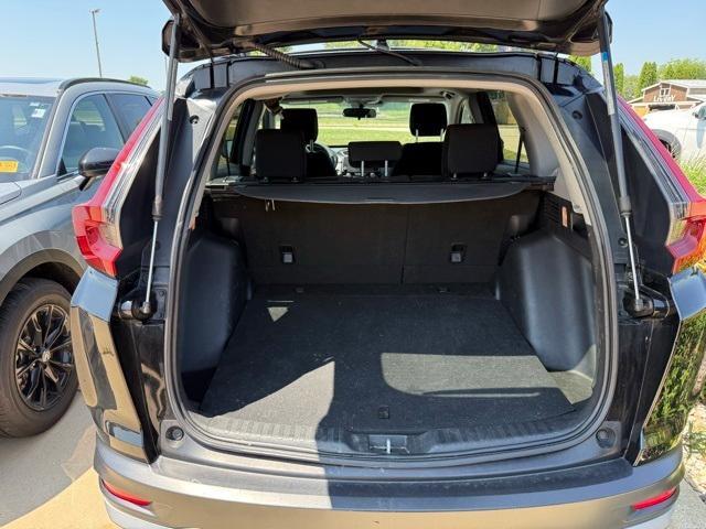 used 2022 Honda CR-V car, priced at $28,104